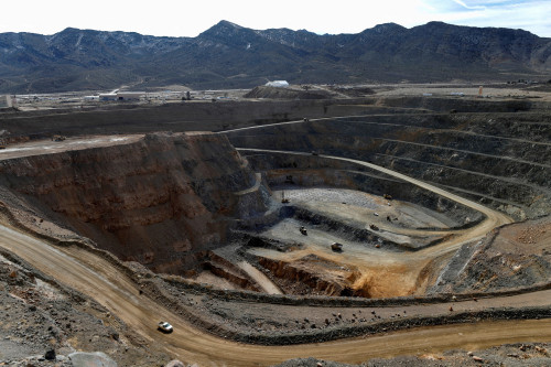 MP Materials stops China-bound rare earth shipments over tariffs